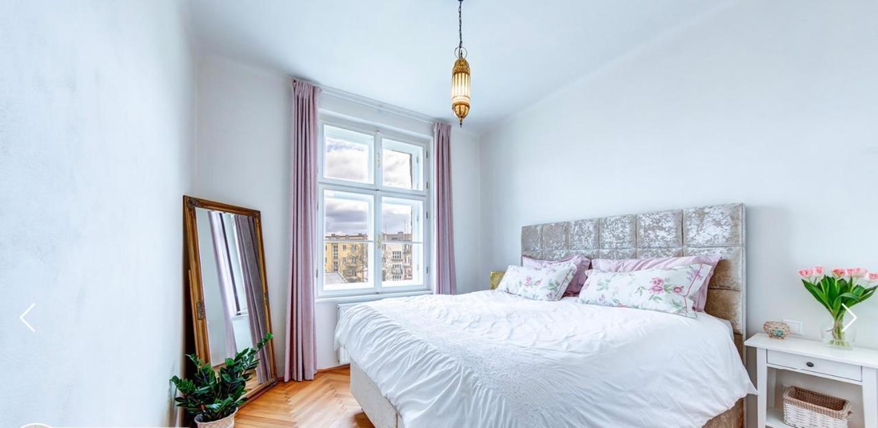 City Center Apartment Hradec Kralove Exterior photo